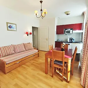  Appartement La Cardabelle, T2, Centre Luchon, Wifi, Casier A Ski, Ascenseur, 4 Personnes