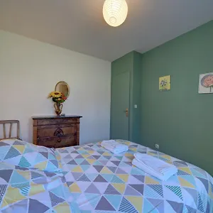  Hébergement de vacances Les Rosiers